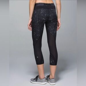 Women’s Lululemon Run Inspire Crop ll Full On Luxtreme Mesh Star Crushed Legging